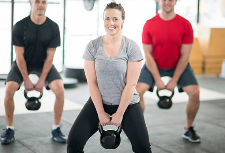 Burn calories in overdrive and shed pounds using these kettlebell exercises! 8 super sculpting exercises incorporating your full body resulting in a more slim and toned figure while burning 20+ calories per minunte