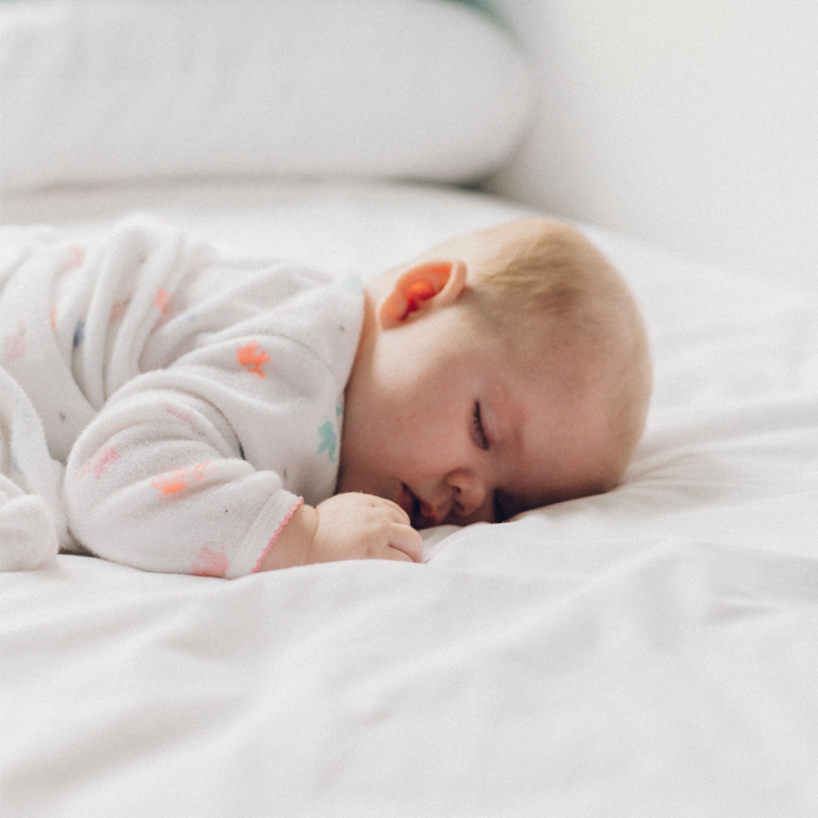 Having trouble sleeping? Try these essential oils for deep sleep that promote relaxation and a restful sleeping environment. I include 8 diffusion blends that'll have you sleeping like a baby!