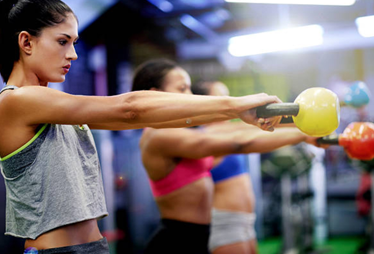 Burn calories in overdrive and shed pounds using these kettlebell exercises! 8 super sculpting exercises incorporating your full body resulting in a more slim and toned figure while burning 20+ calories per minunte