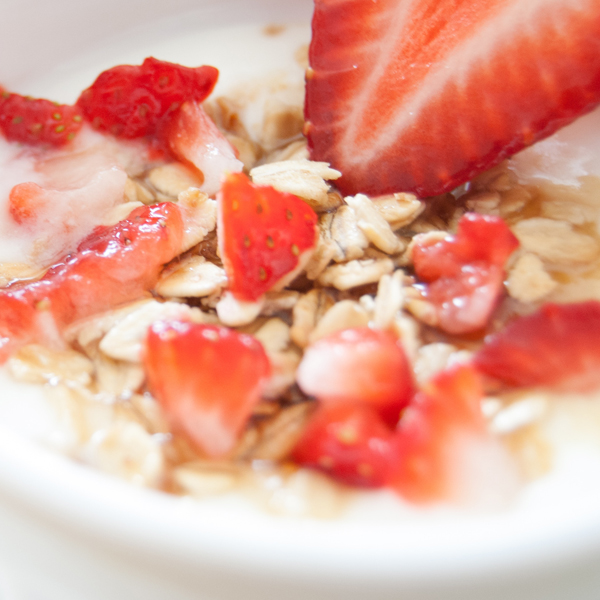 Try to find the best ways to lose weight? Eating these metabolism-boosting superfoods will help you naturally burn crazy amounts of fat. #superfood #diet #healthysnacks