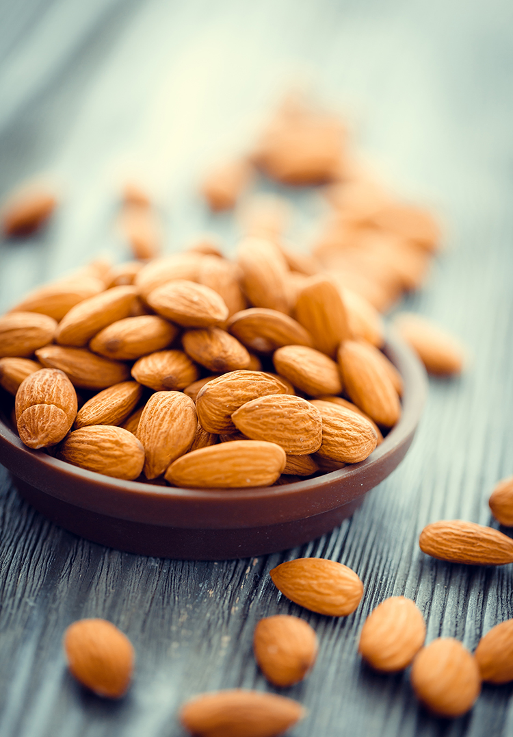 Having trouble cutting back calories? Skipping snacks then finding yourself feeling low and craving less healthy options? Pick from these 100 calorie healthy snacks nutritionists love to reach your weight loss goals!