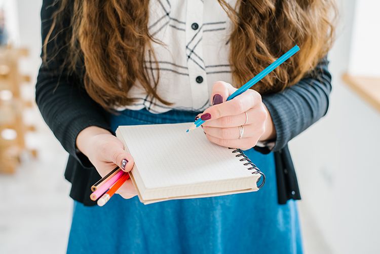 There's a lot of detailed information out there about exactly what you should do to get a slim body and a rock-hard stomach. But none of those eating hacks matter if the bedrock of your diet is actually quicksand. Here are the 20 unshakeable rules to follow to get healthy and lose fat fast.