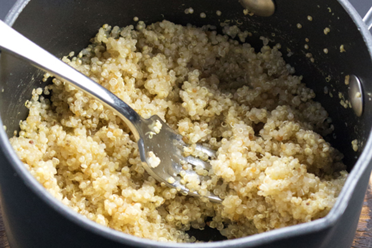 Would you love a GUARANTEED flat tummy? Adding these healthy foods to your diet will help you slim down, tone, tighten and expose your flat 6-pack tummy within!