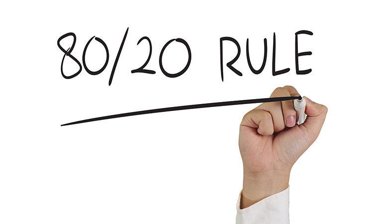 When we think of starting a weight loss routine counting calories is the first thing that comes to mind. Of course, counting calories is important, but there are easy weight loss tips to naturally begin to lose weight while healing your body and satisfying hunger pangs.